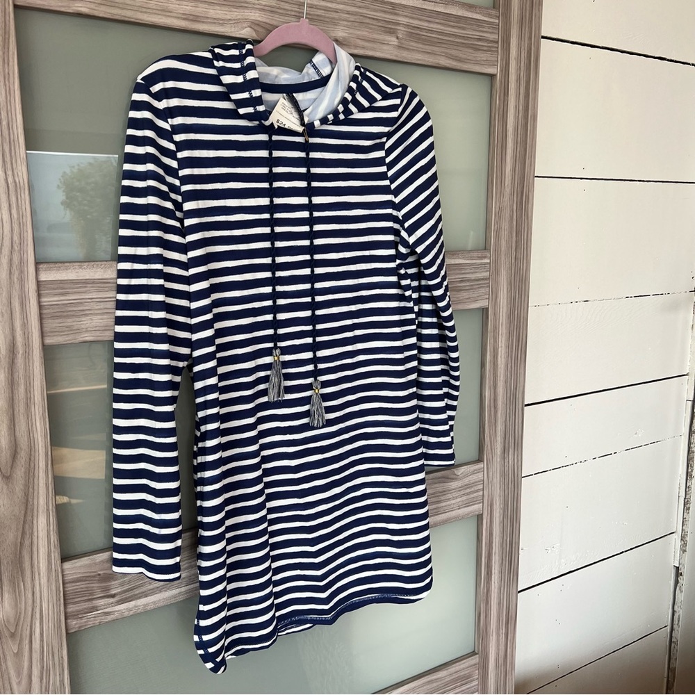 Hooded tunic